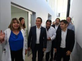 Inauguración de centro de salud en Florencio Varela por Kicillof y Watson.