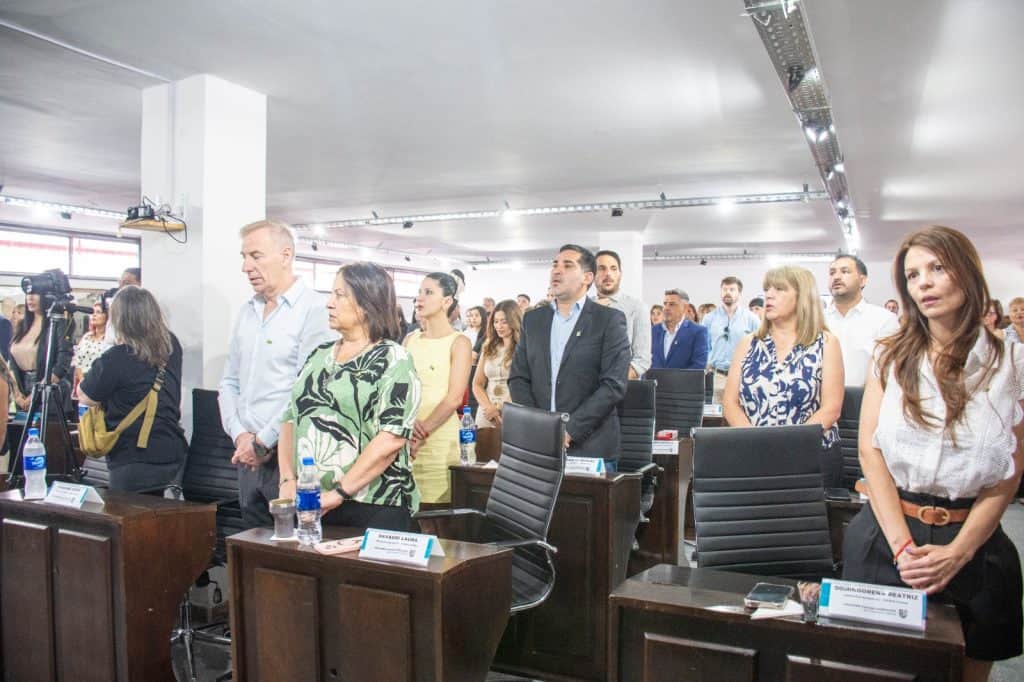 Recinto Islas Malvinas Argentinas del HCD de Florencio Varela durante la sesión preparatoria con los concejales electos
