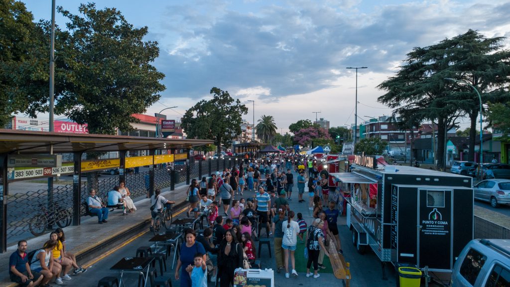 Celebración familiar por el aniversario de Florencio Varela con tango y danza