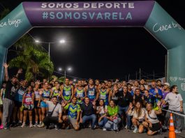 Corredores en la largada de la maratón nocturna Ricardo Castro en Florencio Varela