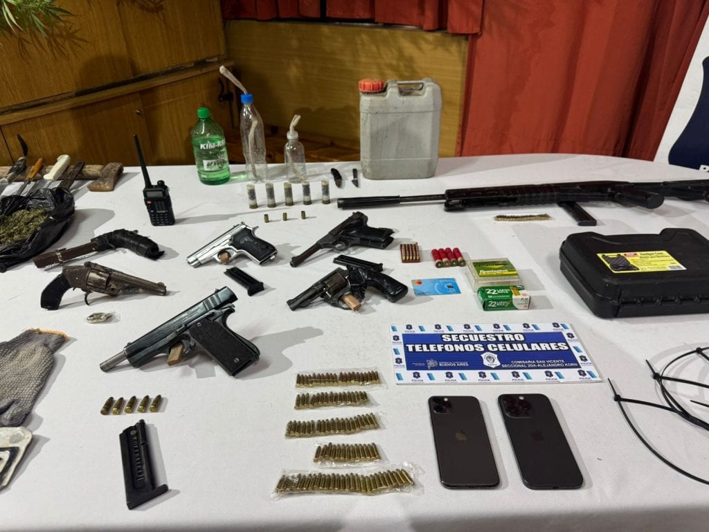 Allanamientos en Korn. Detenidos