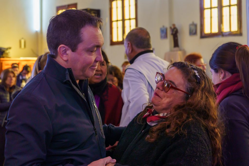 Andrés Watson participó de la misa por el Señor de Mailín en Florencio Varela