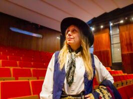 Lucía Ceresani, cantante de folclore berazateguense, representará al distrito en un festival internacional en los Alpes suizos.
