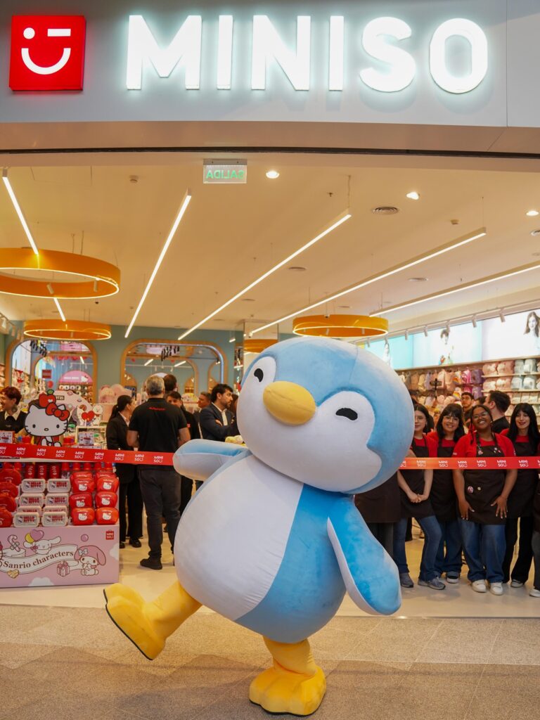 Inauguración de la nueva tienda MINISO en Alto Avellaneda